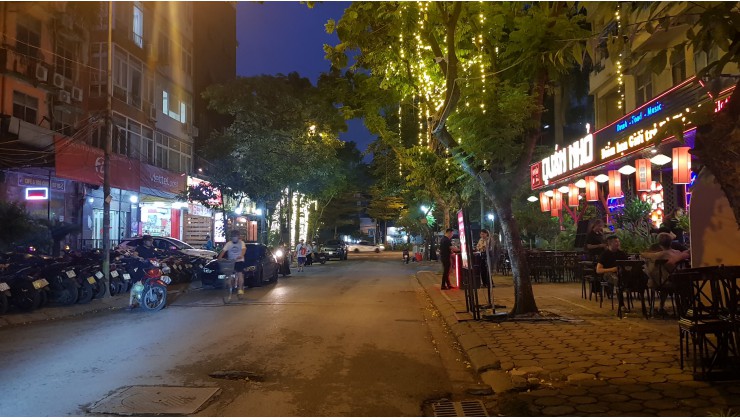 Bán nhà phố Nguyễn Khánh Toàn Cầu Giấy kinh doanh mặt tiền 8m